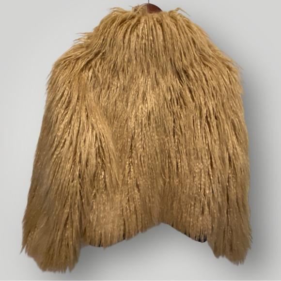 H&M Trend Textured Faux Fur Cropped Jacket - Picture 2 of 4